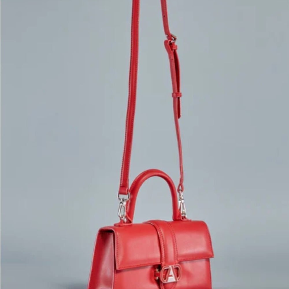 Red Designer Handbag - Picture 2 of 13